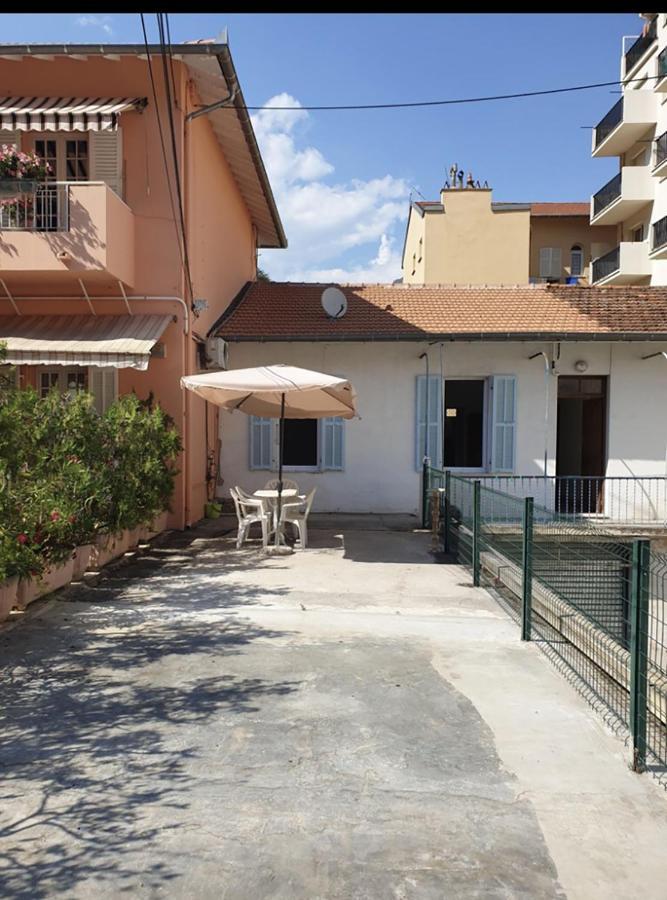 Calme Et Tranquillite Et Un Soupir Villa Menton Exterior foto